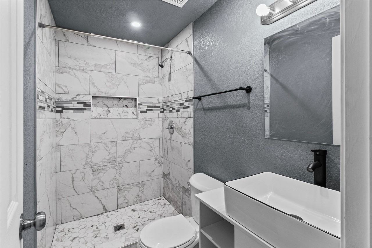 401 N Erskine St - Photo 4 of 15