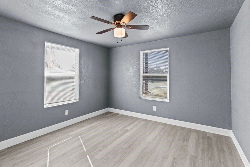 401 N Erskine St - Photo 5 of 15