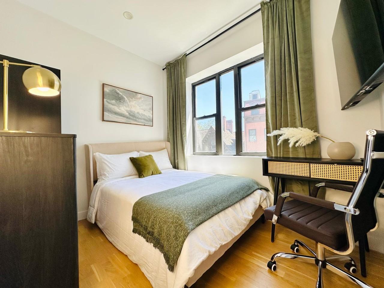 DeKalb Ave & Vanderbilt Ave #684