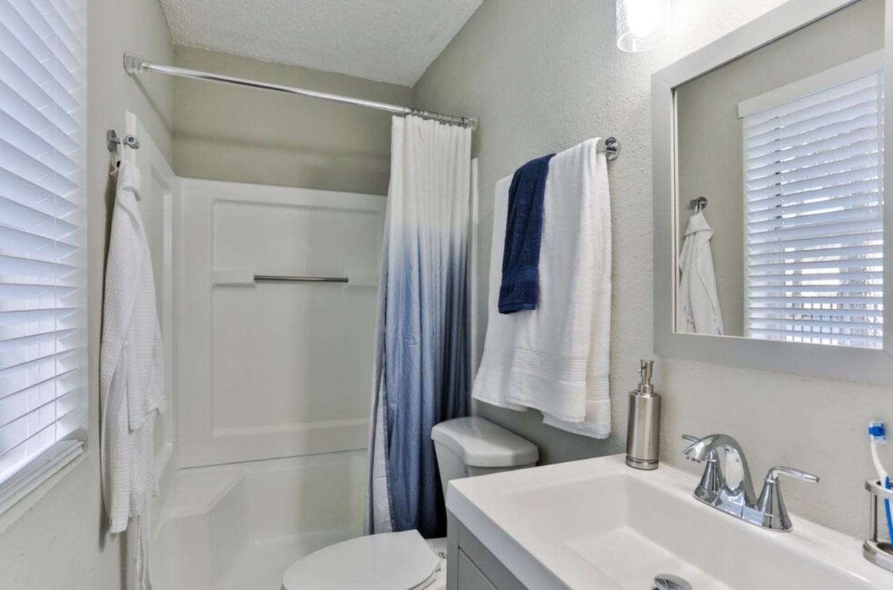 Premier - Photo 3 of 7