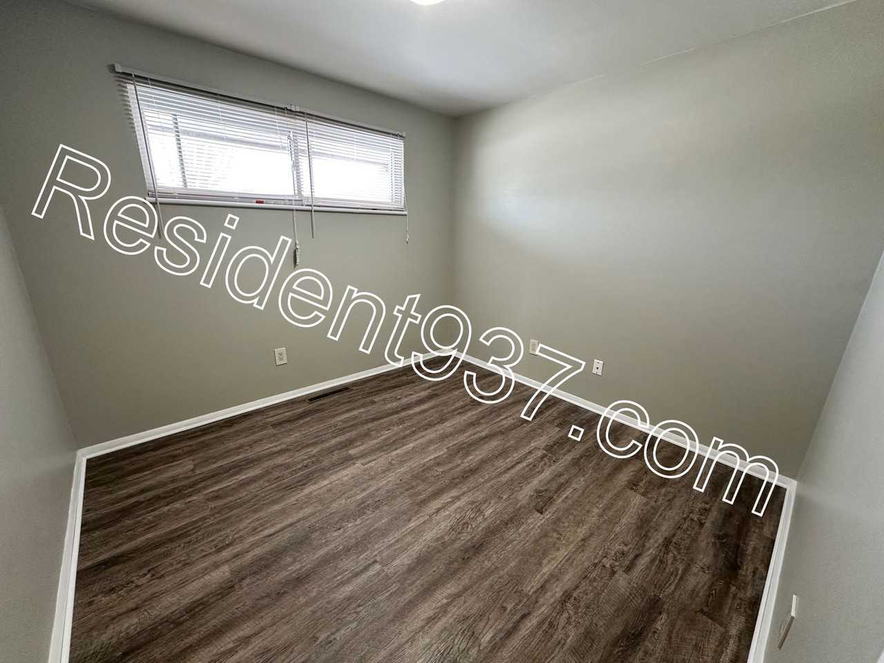 5708 Benedict Rd - Photo 6 of 14