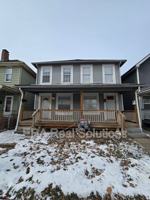 featured image of 1879 Bruck St