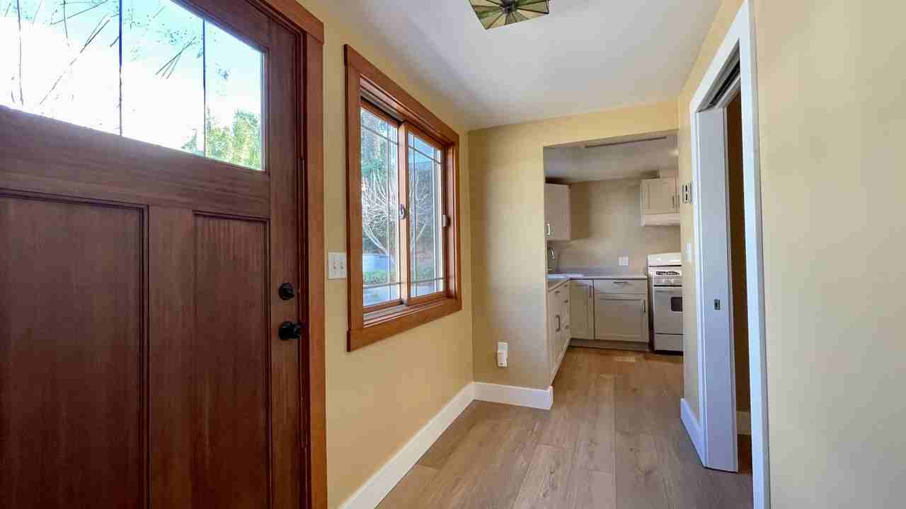 1453 1/2 Lizzie St - Photo 3 of 20
