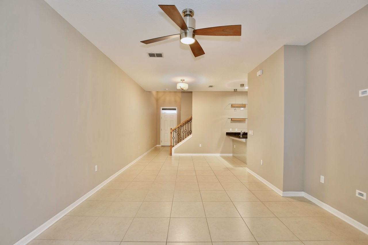 13530 Fountainbleau Dr - Photo 4 of 29