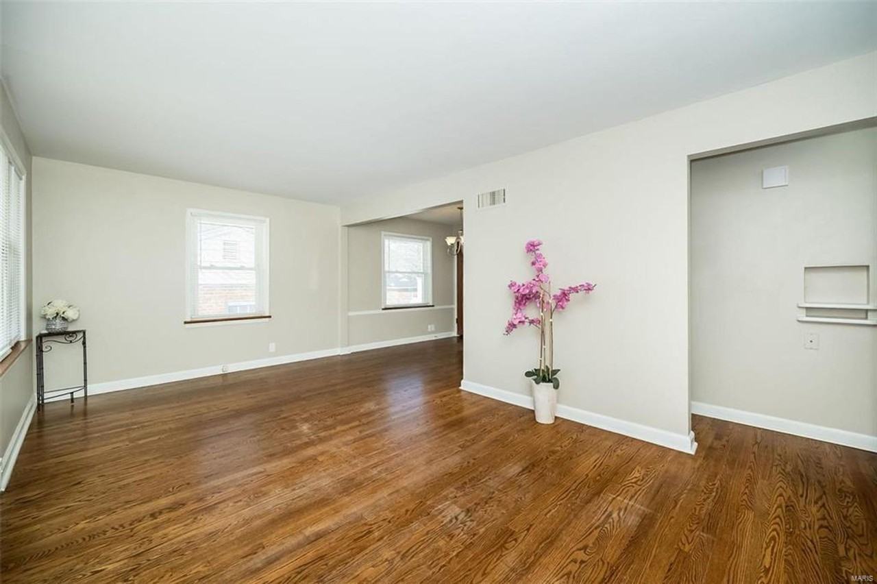 10104 Newbold Dr - Photo 2 of 18