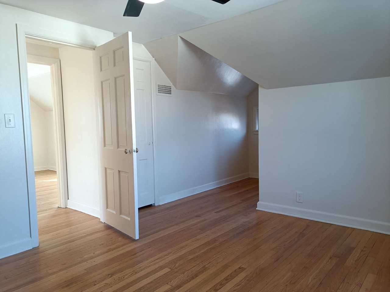 4112 N 84th St - Photo 3 of 12