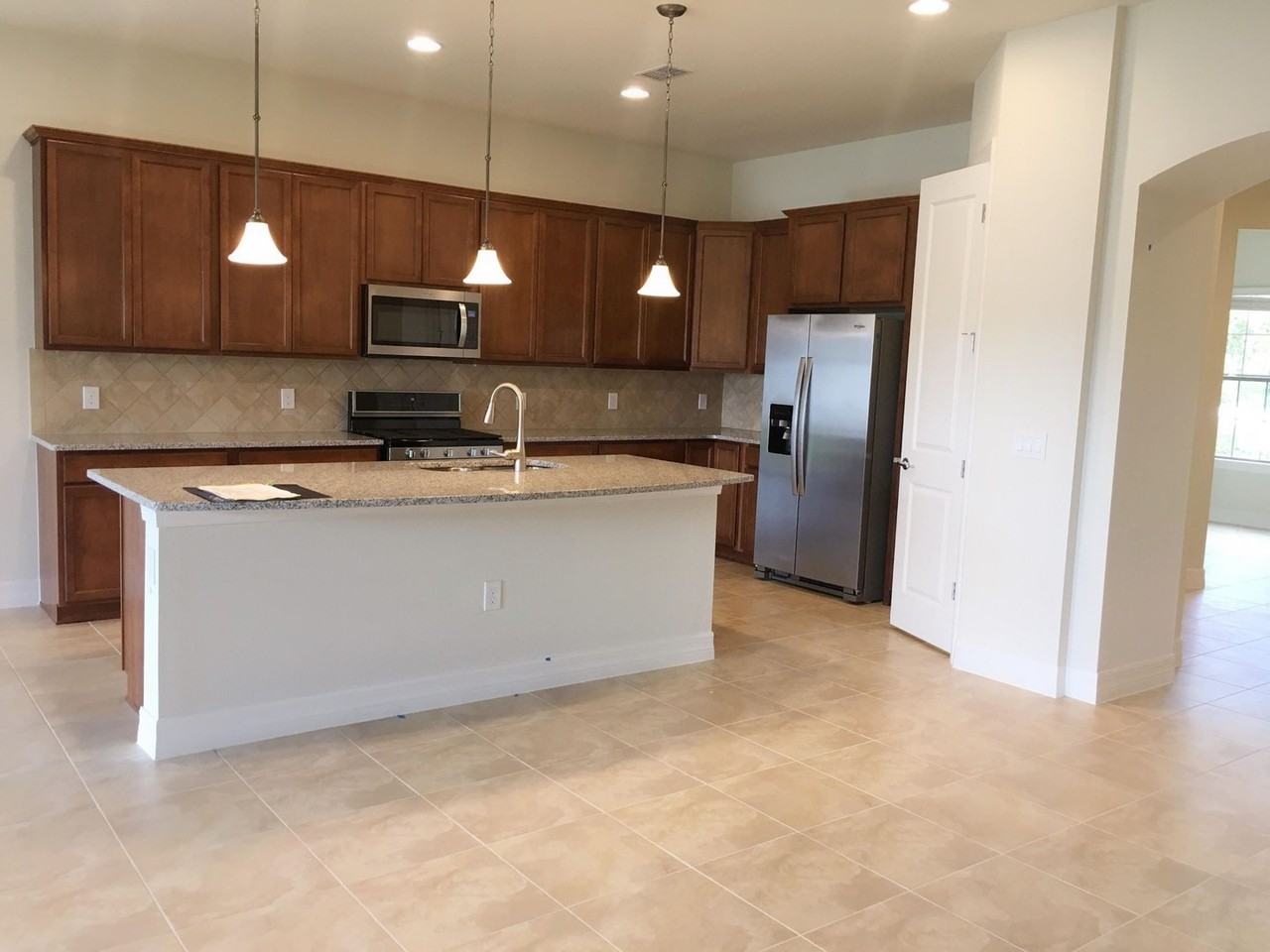 11625 Meadow Grove Cir - Photo 4 of 25