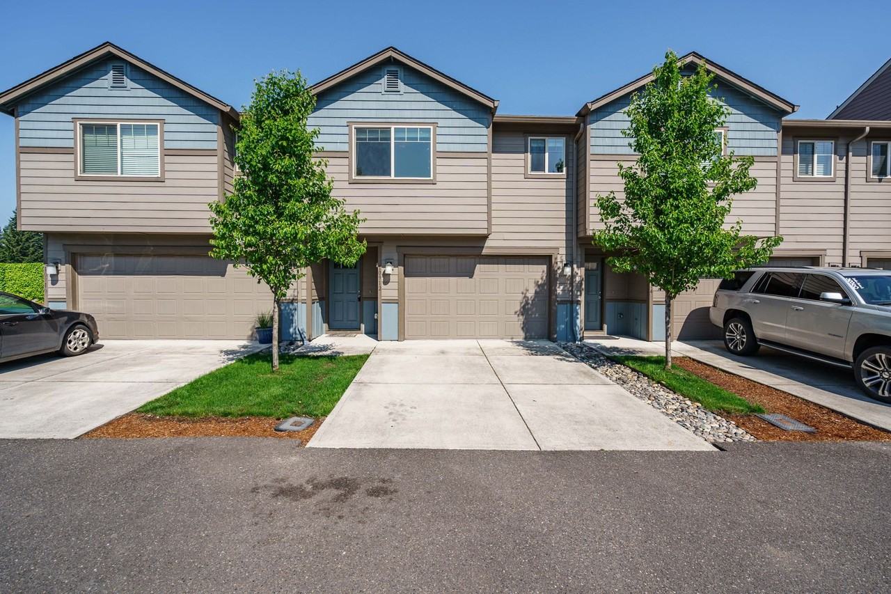 10912 Ne 8th Cir - Photo 2 of 39