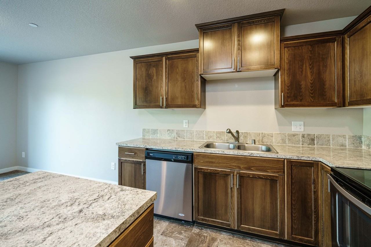 10912 Ne 8th Cir - Photo 7 of 39