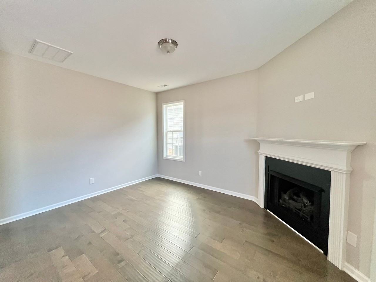 74 Griffith Pl - Photo 7 of 25