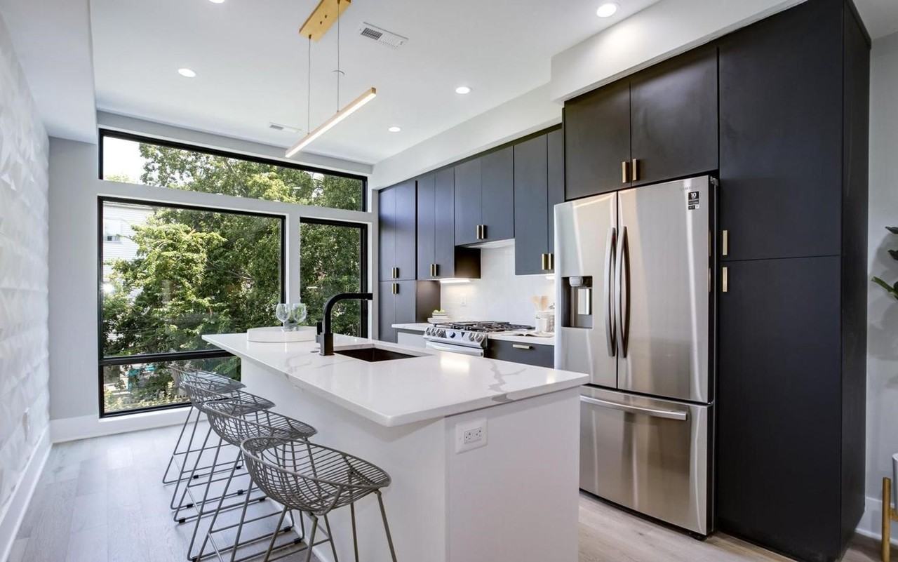 1615 6th St Nw #2 - Photo 2 of 21