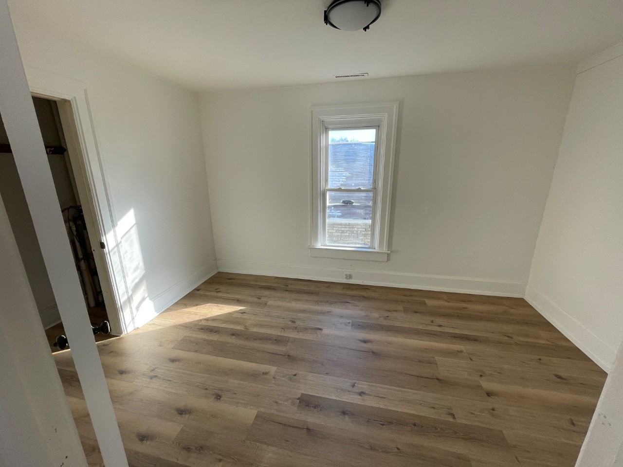 630 Hagerer St - Photo 3 of 7