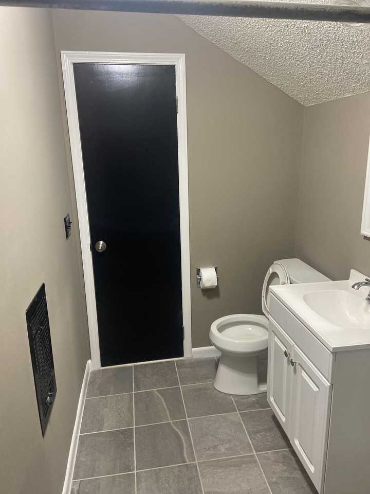 581 W Main St #A - Photo 5 of 20