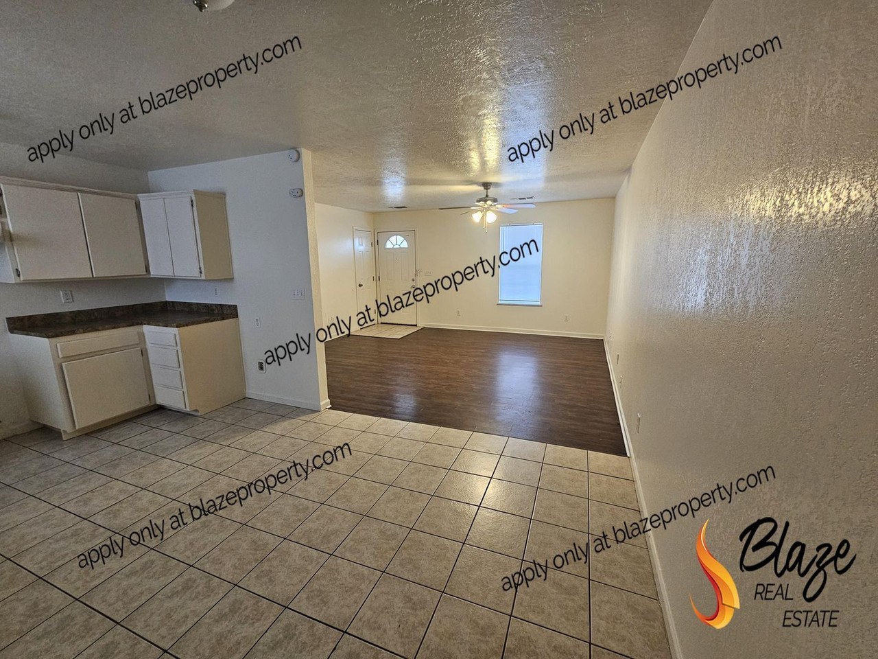 1814 Maple St - Photo 4 of 12