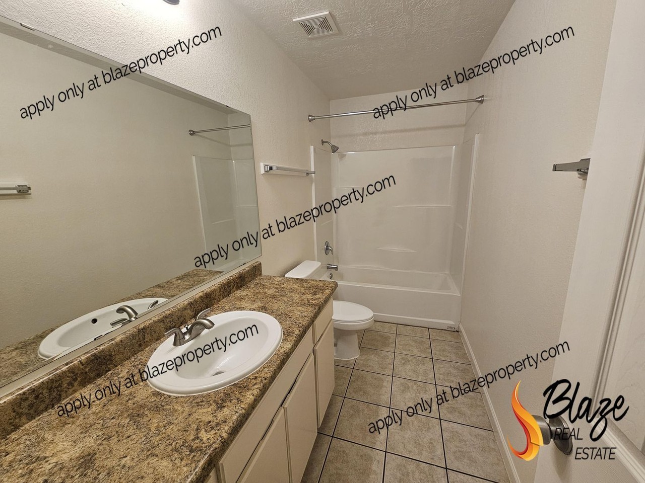1814 Maple St - Photo 6 of 12