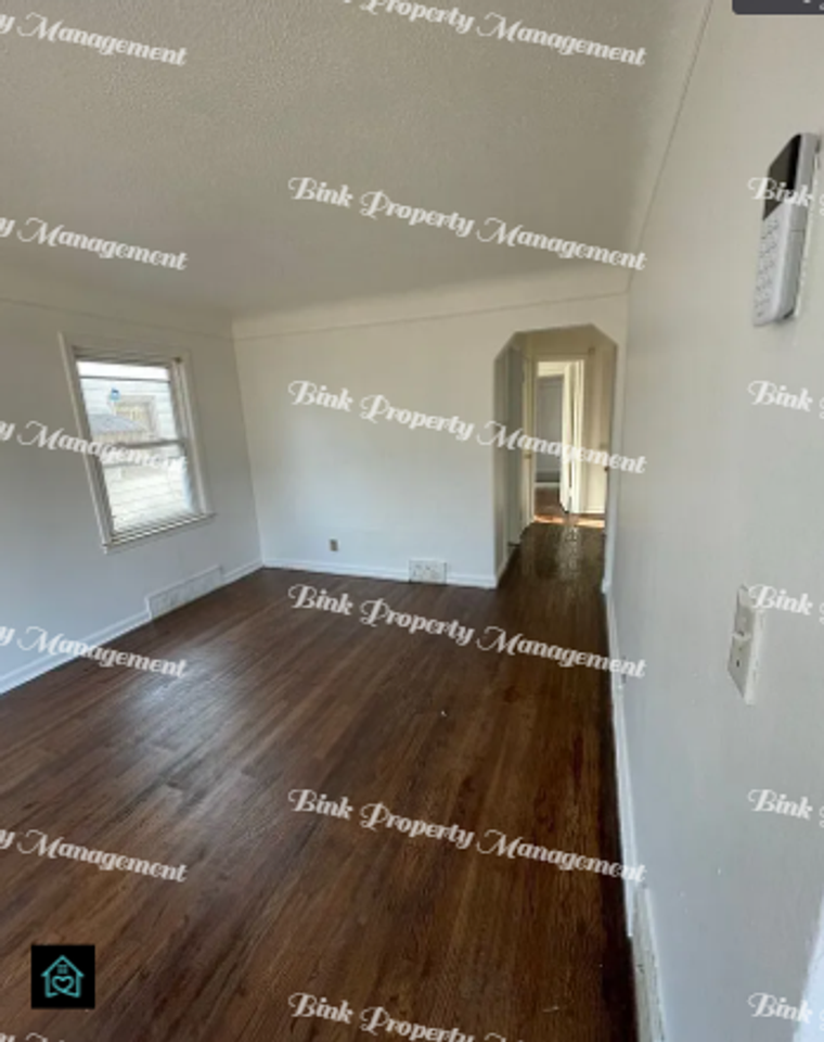 20277 Ferguson St - Photo 2 of 14