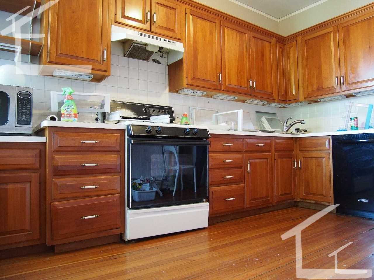 22 Euston St - Photo 3 of 10