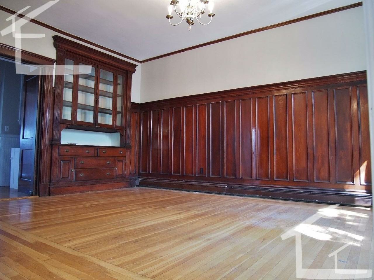 22 Euston St - Photo 4 of 10