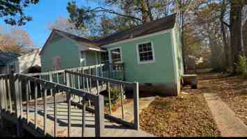 featured image of 307 E Ridgeway St