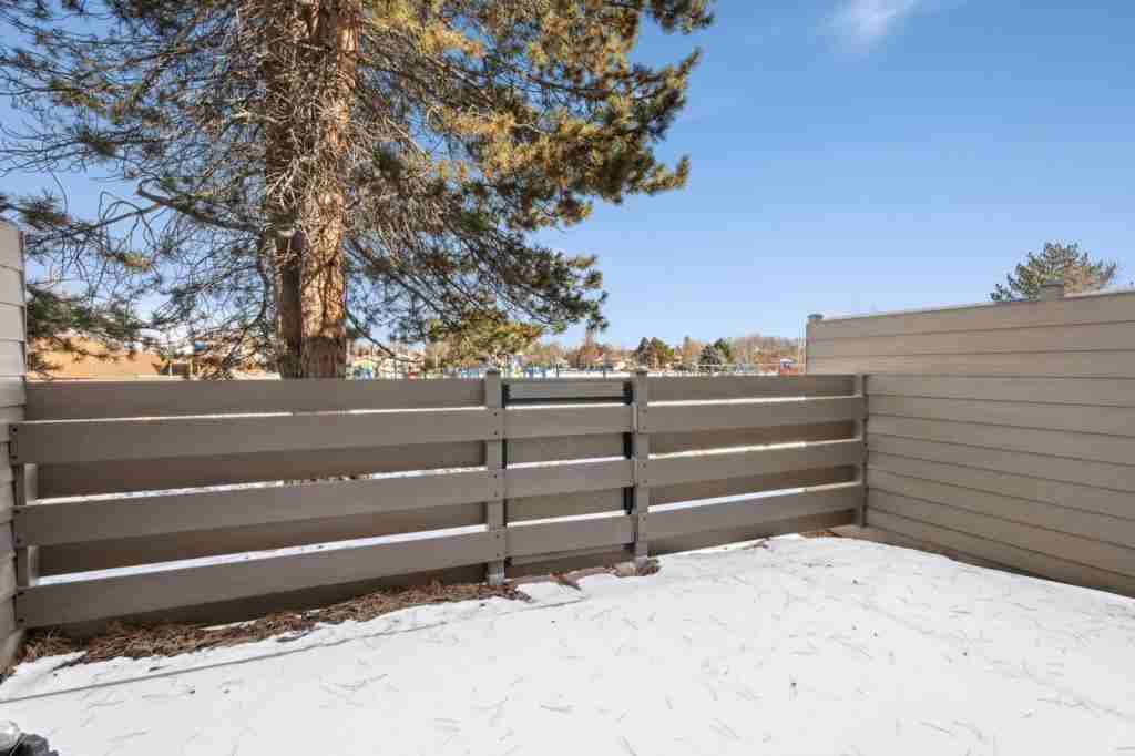 3465 Lochwood Dr Unit J39 - Photo 4 of 15