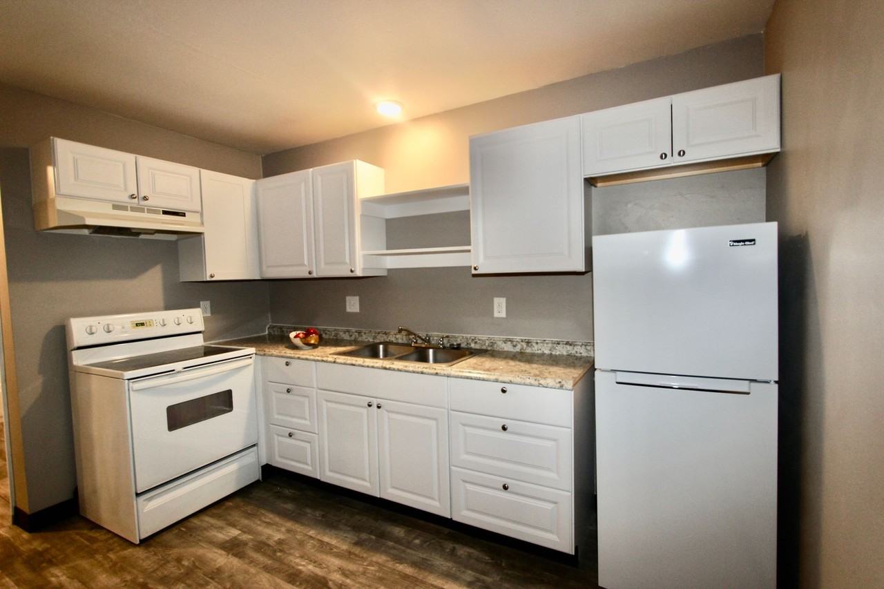 1222 Elm Ave - Photo 4 of 15