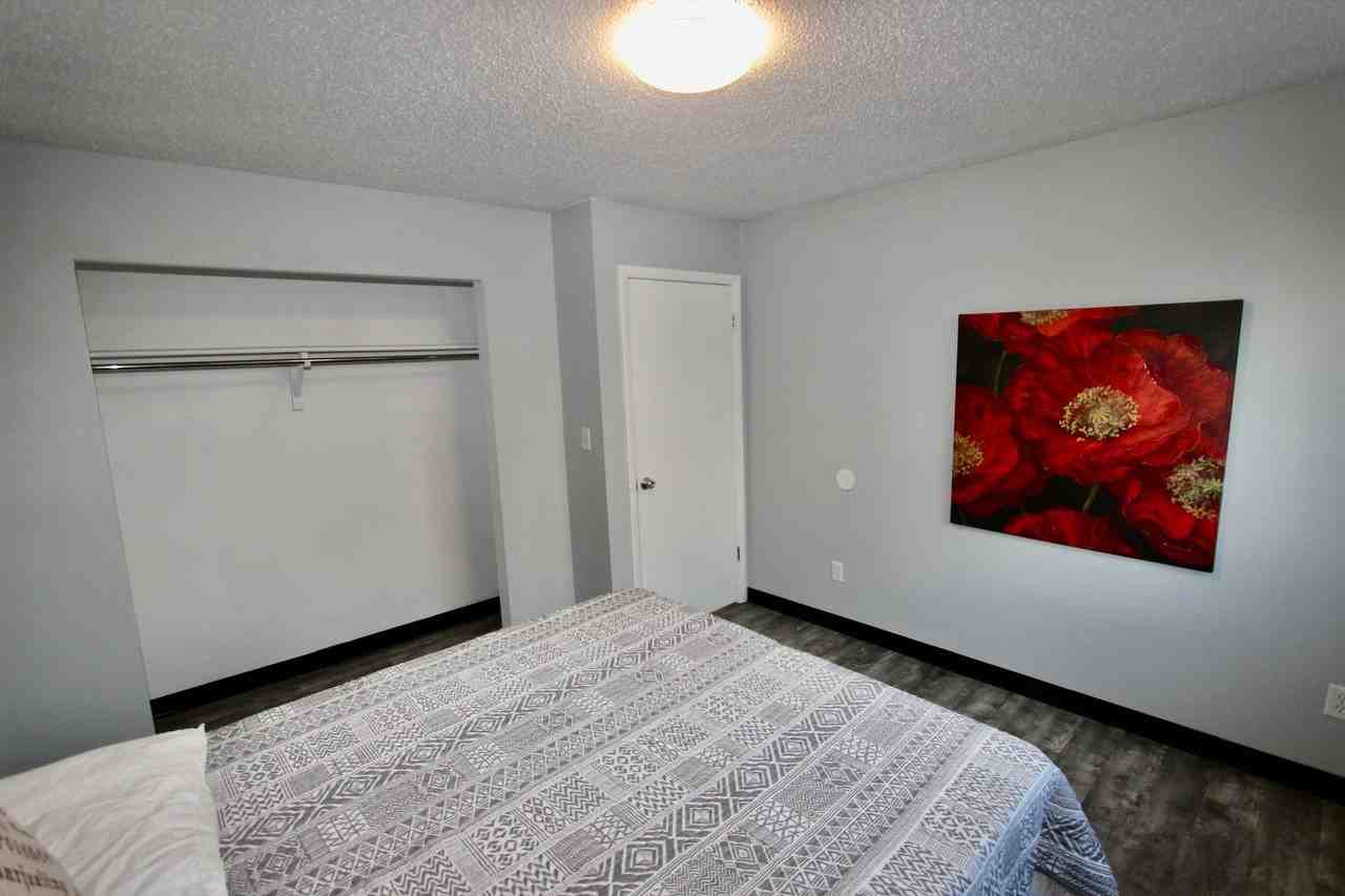 1222 Elm Ave - Photo 6 of 15