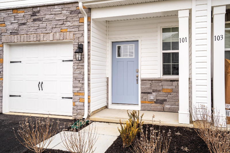 101 Alexander Way - Photo 2 of 14