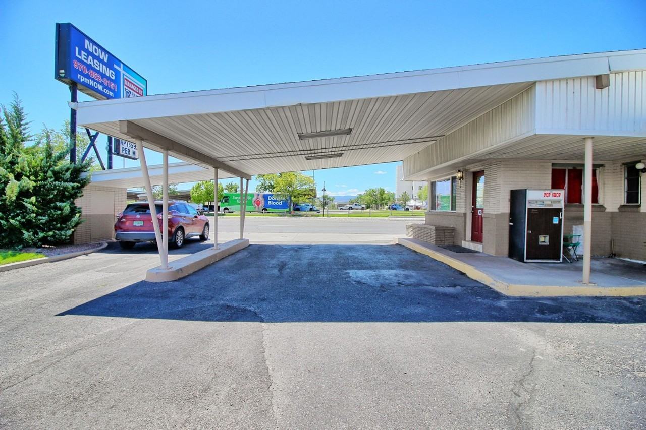 ONLY $795 ****Rarely Available **** All Utilities Included**** - Photo 2 of 25