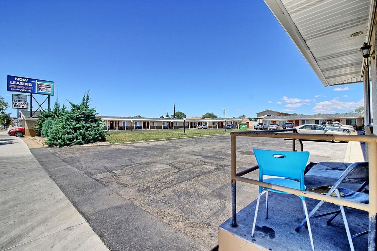 ONLY $795 ****Rarely Available **** All Utilities Included**** - Photo 4 of 25