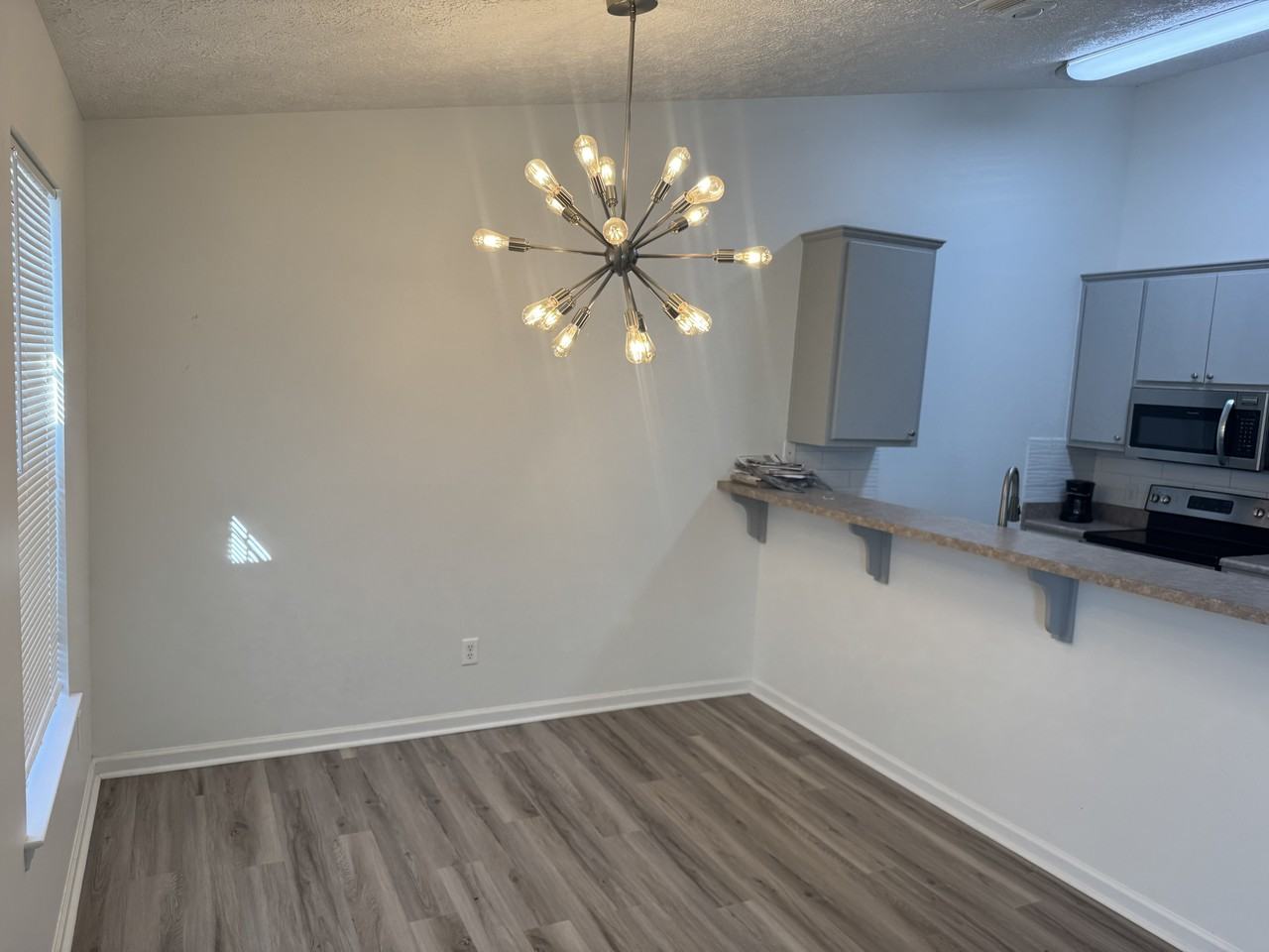 706 Avenue C #B - Photo 6 of 12