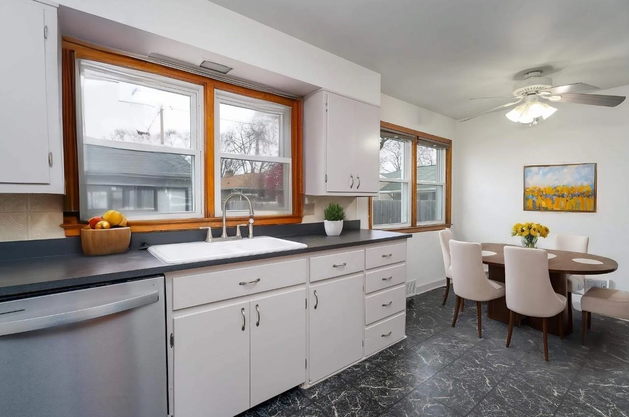 324 Mckinley St #NA - Photo 2 of 6