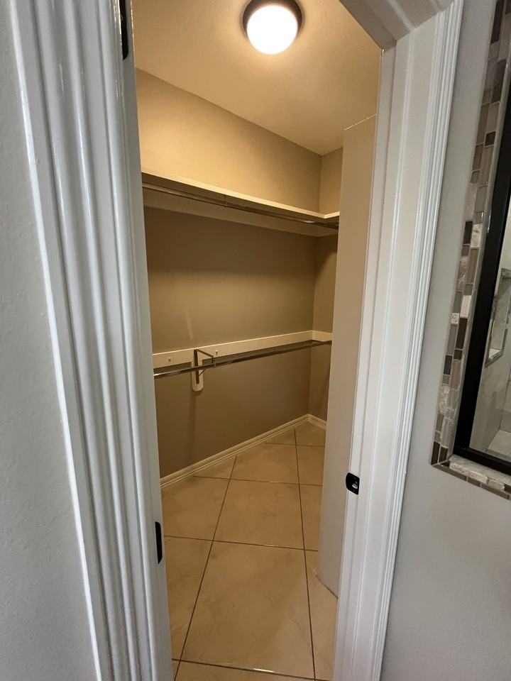 3421 Featherie St #NA - Photo 7 of 24