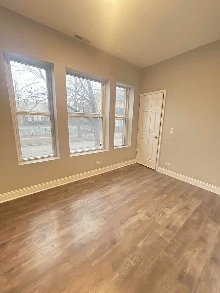 6954-56 South Yale Avenue - N - Photo 2 of 8