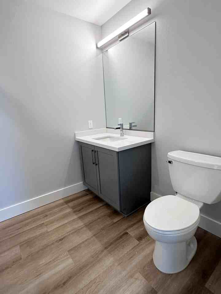 101 Alhambra Square - Photo 5 of 48