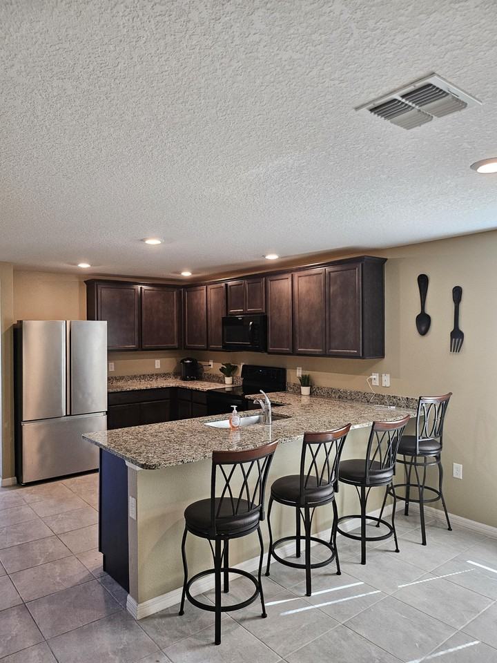 Van Allen Cir - Photo 7 of 11