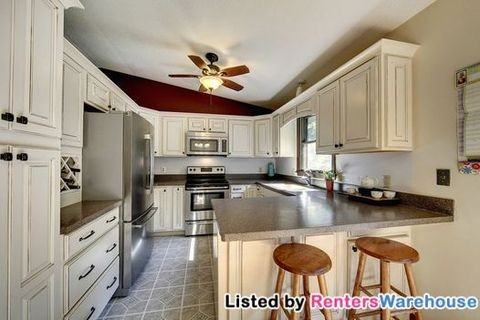 5376 Cottage Ave - Photo 3 of 9