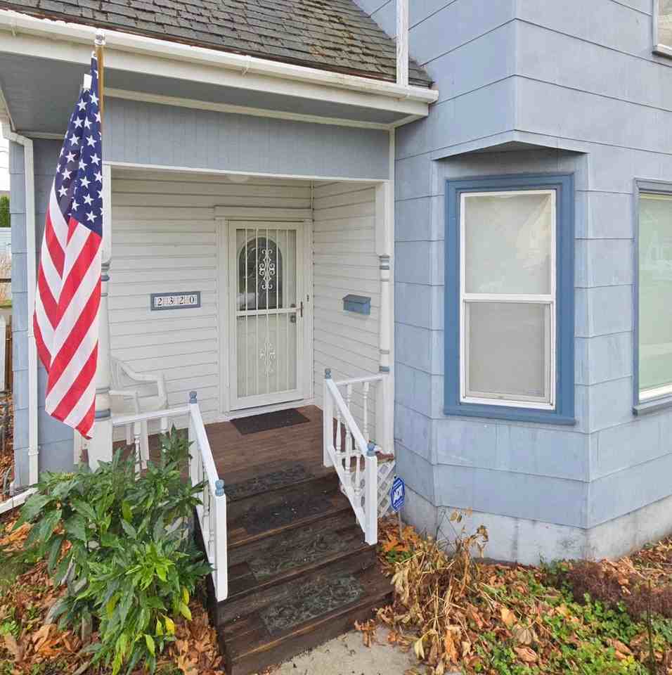 2320 Jaeger St - Photo 2 of 21