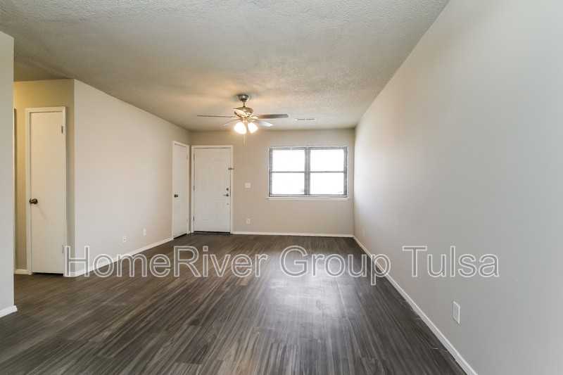 2902 S 132nd East Ave - Photo 3 of 21