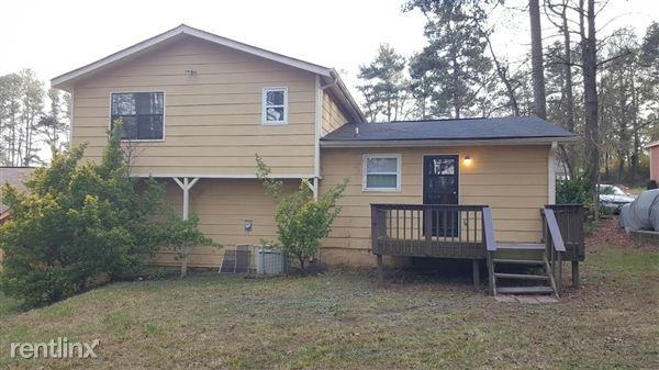 3385 Collier Ct NW - Photo 2 of 12