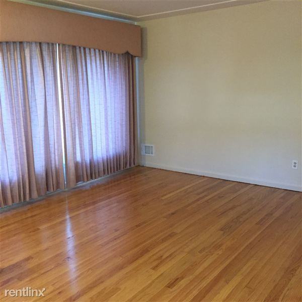 9021 Leverne - Photo 3 of 18