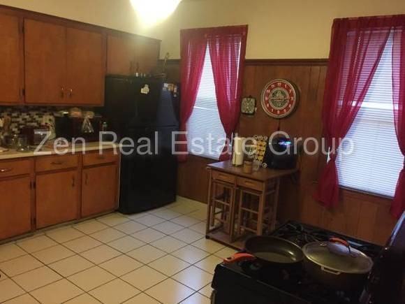 69 Robin St - Photo 3 of 5