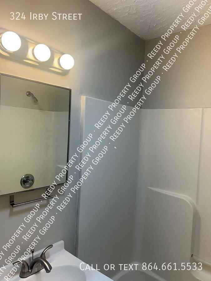 324 Irby St - Photo 5 of 12