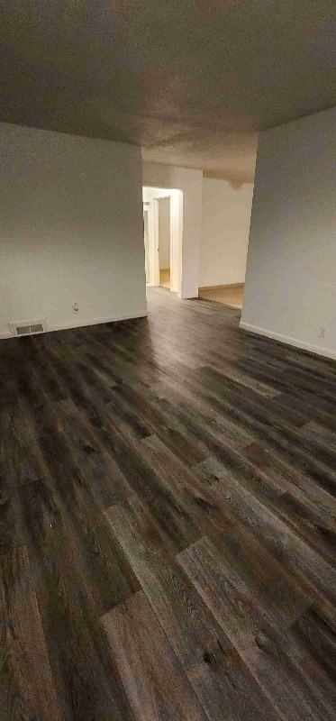 231 Lincoln St - Photo 2 of 10