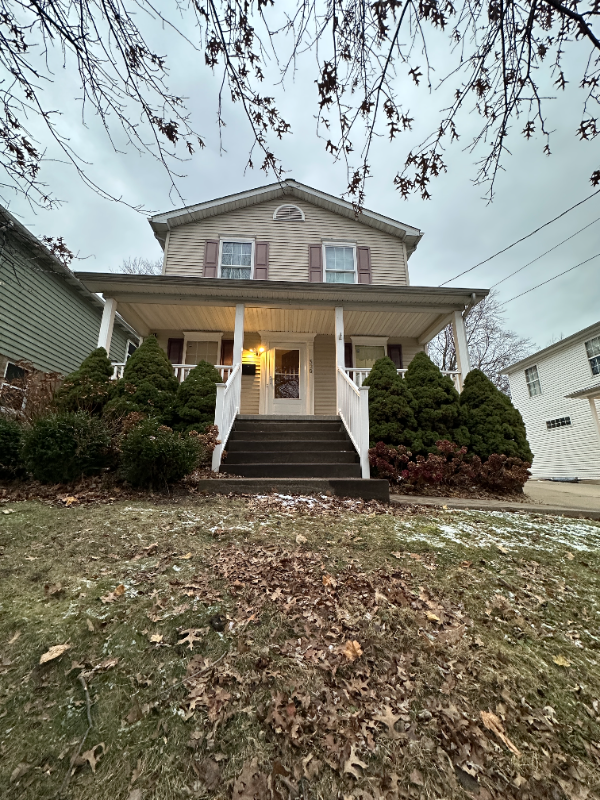 320 E 3rd St - Photo 2 of 19