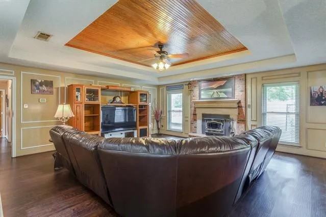 14208 Melody Ln - Photo 4 of 12