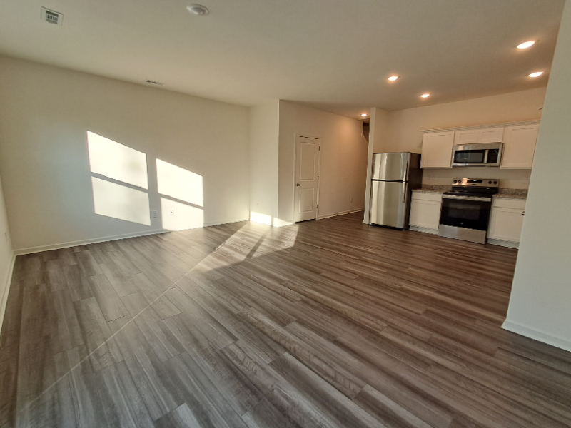 1108 Tofino Dr - Photo 3 of 17