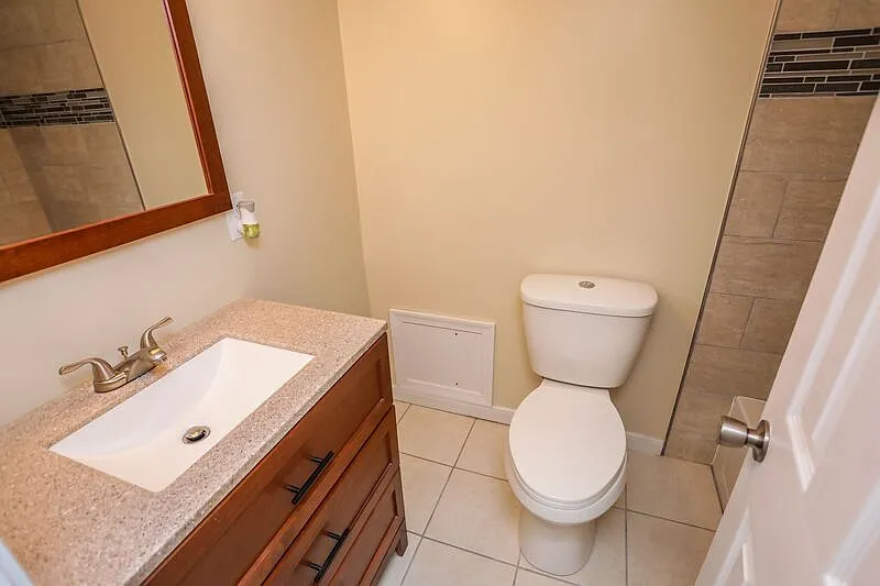 6104 Belrun Ct - Photo 7 of 9