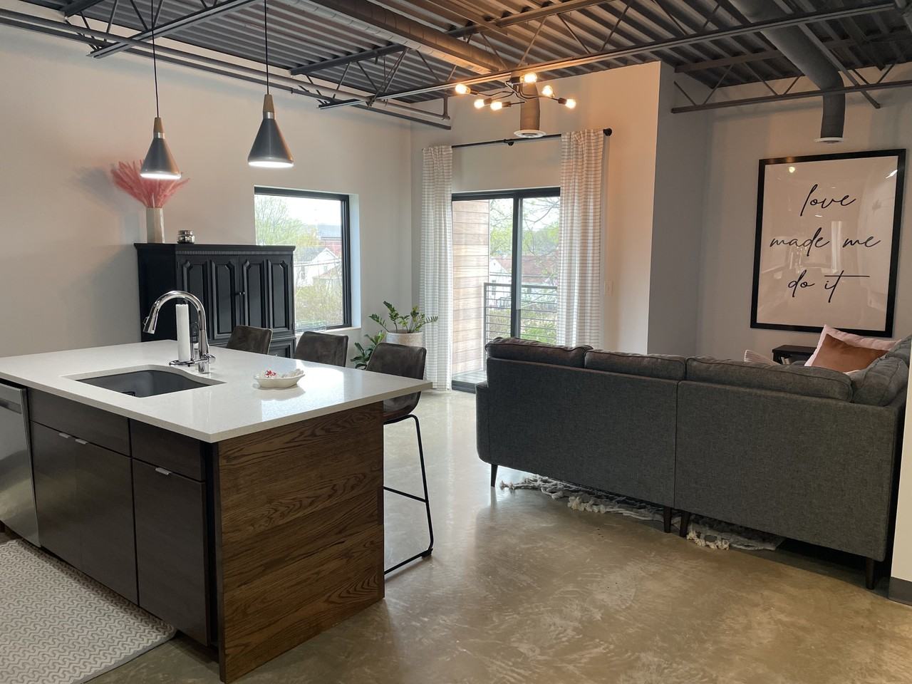 215 S Kansas St #206 - Photo 3 of 11