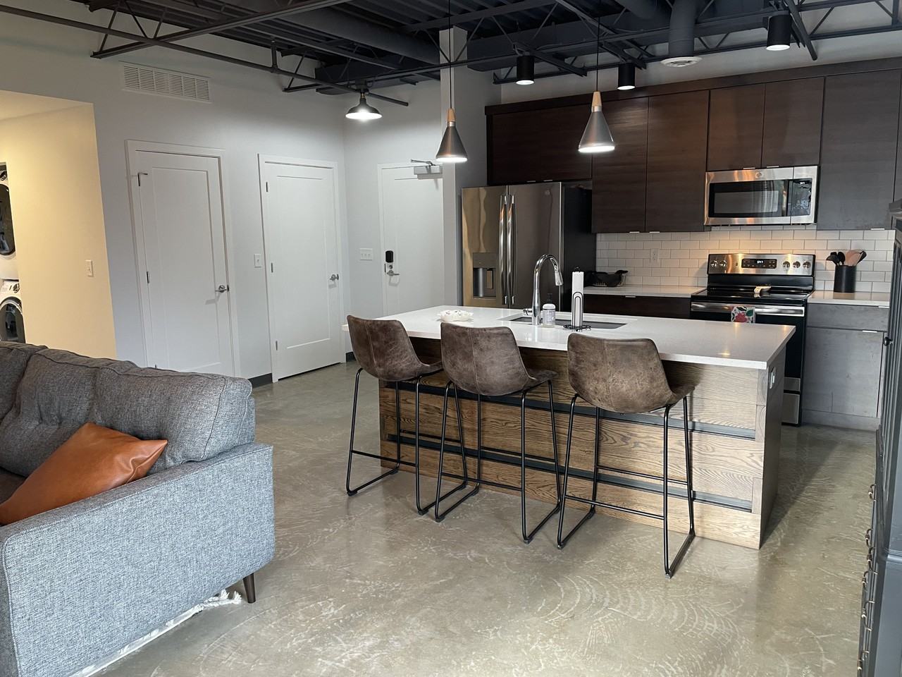 215 S Kansas St #206 - Photo 4 of 11