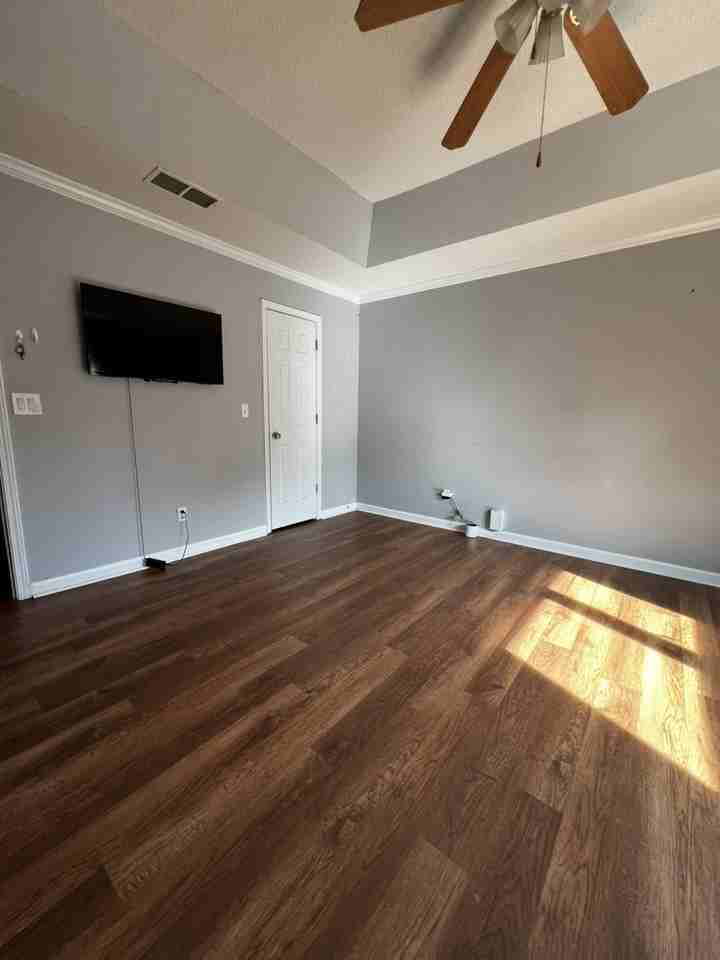 435 Robins Way - Photo 4 of 7